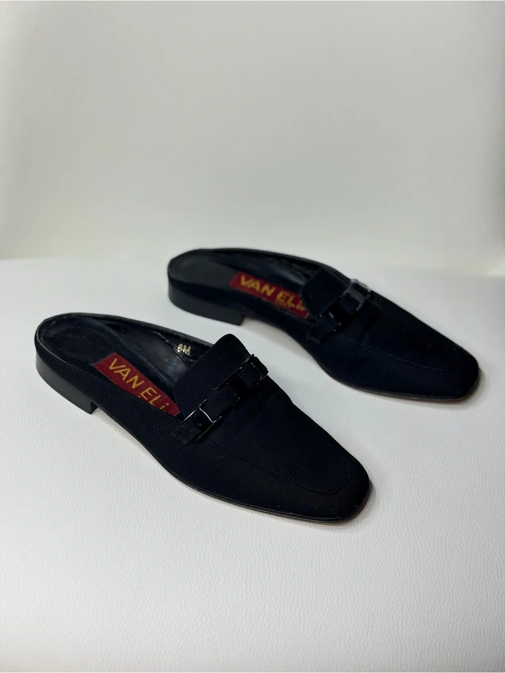 Vaneli sleek black